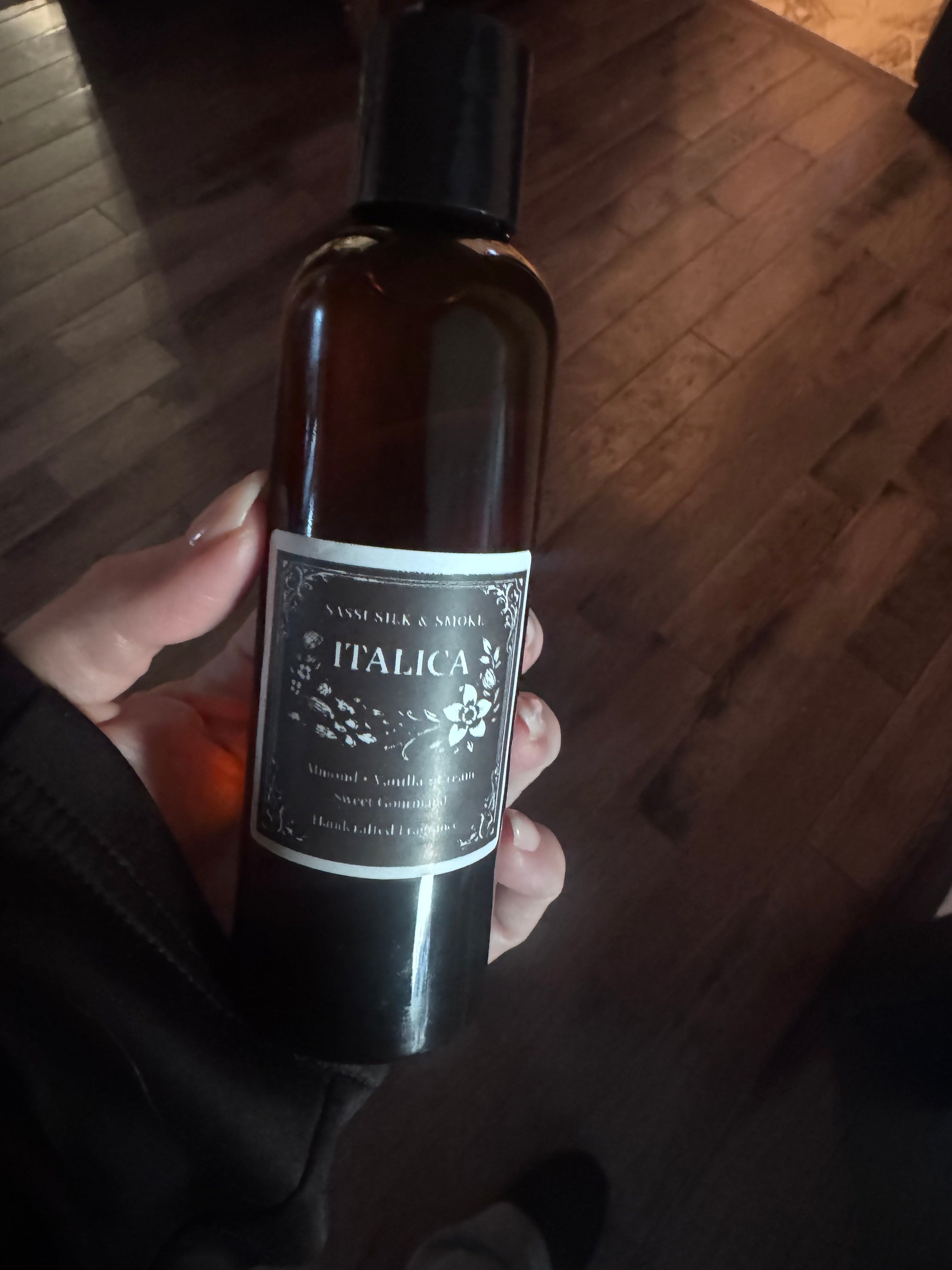 Luxury Scented Body oils. 6.8 oz